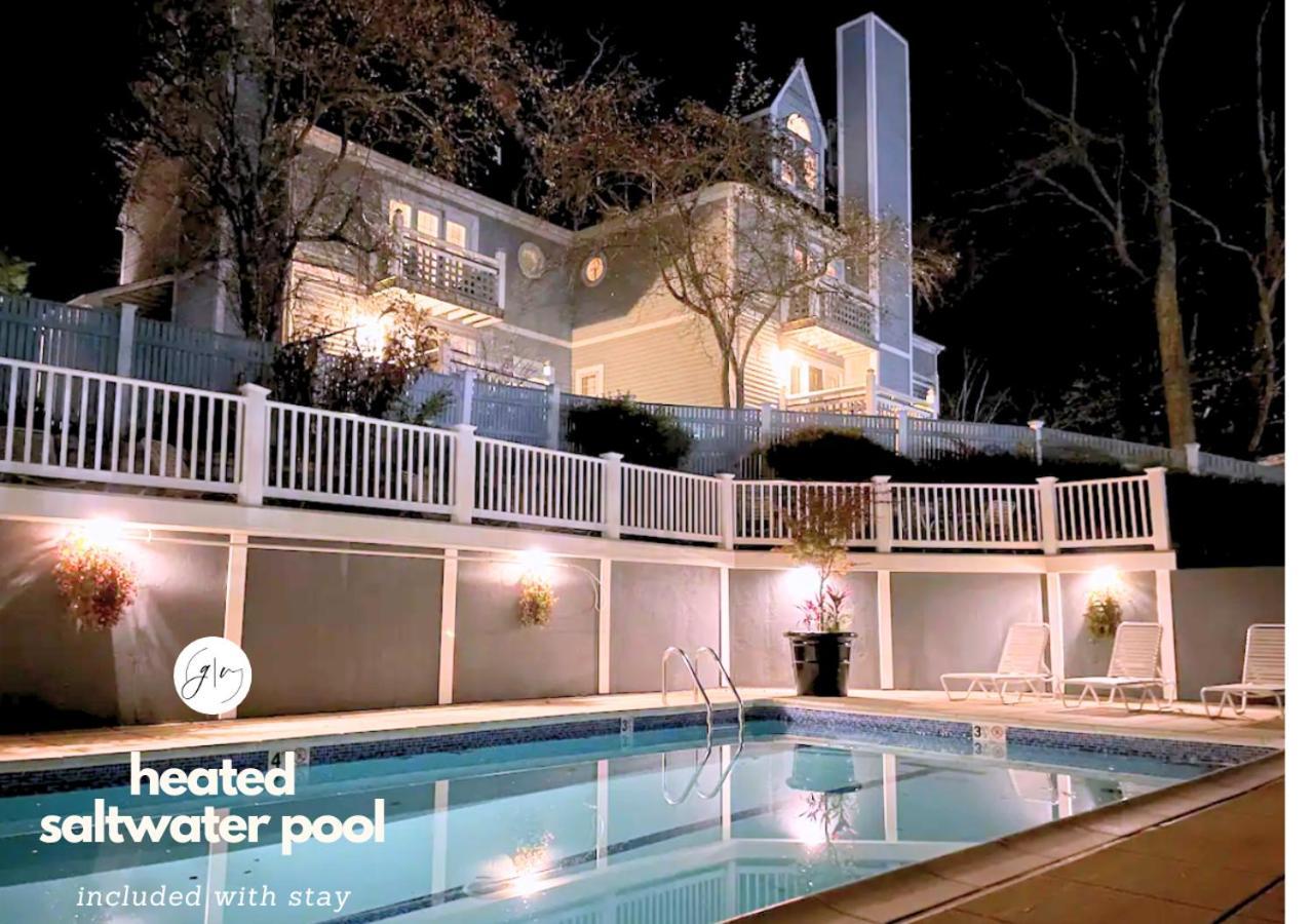 Getaway Villa- 3 Mins To Mohegan- Fully Stocked With Two Full Beds & Fireplace- Jacuzzi, Saltwater Pools, Sauna Norwich Esterno foto